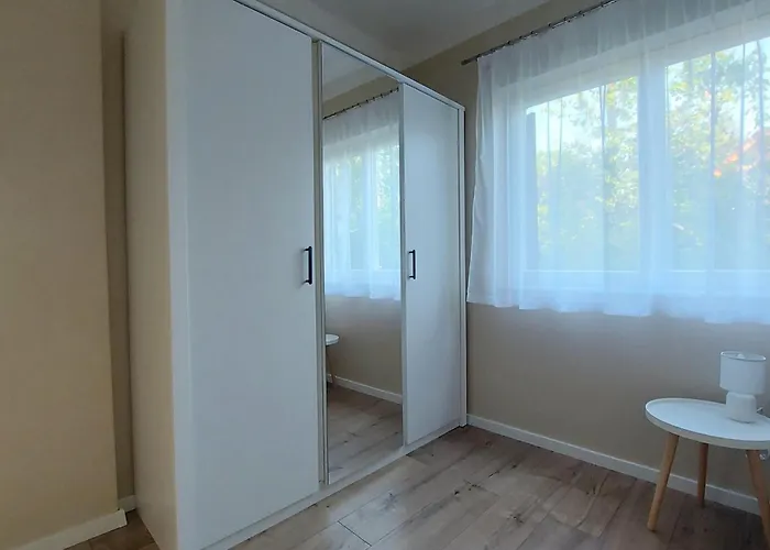 Elizabeth Feriehus *