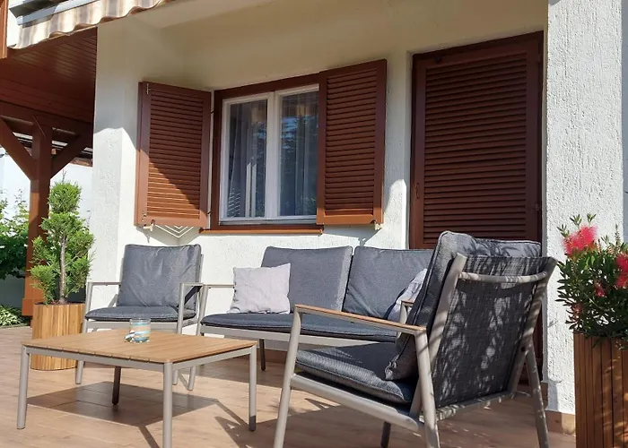 Elizabeth * Balatonfenyves